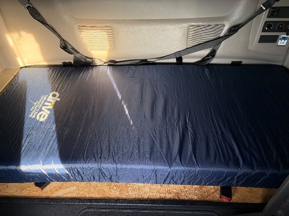 Sleeper Tractor-Heavy Duty Tractors-International-2023-LT625-Dallas-TX-618,806\n\t\tmiles-$ 48,250 - Image 17