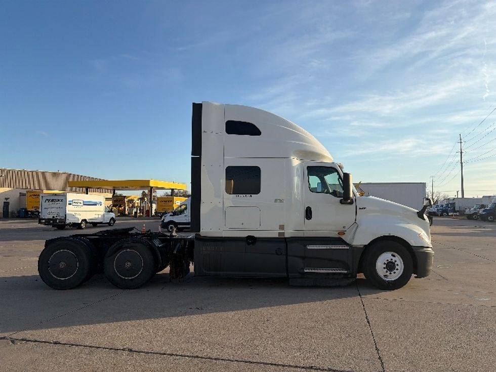 Sleeper Tractor-Heavy Duty Tractors-International-2023-LT625-Dallas-TX-618,806\n\t\tmiles-$ 48,250 - Image 8