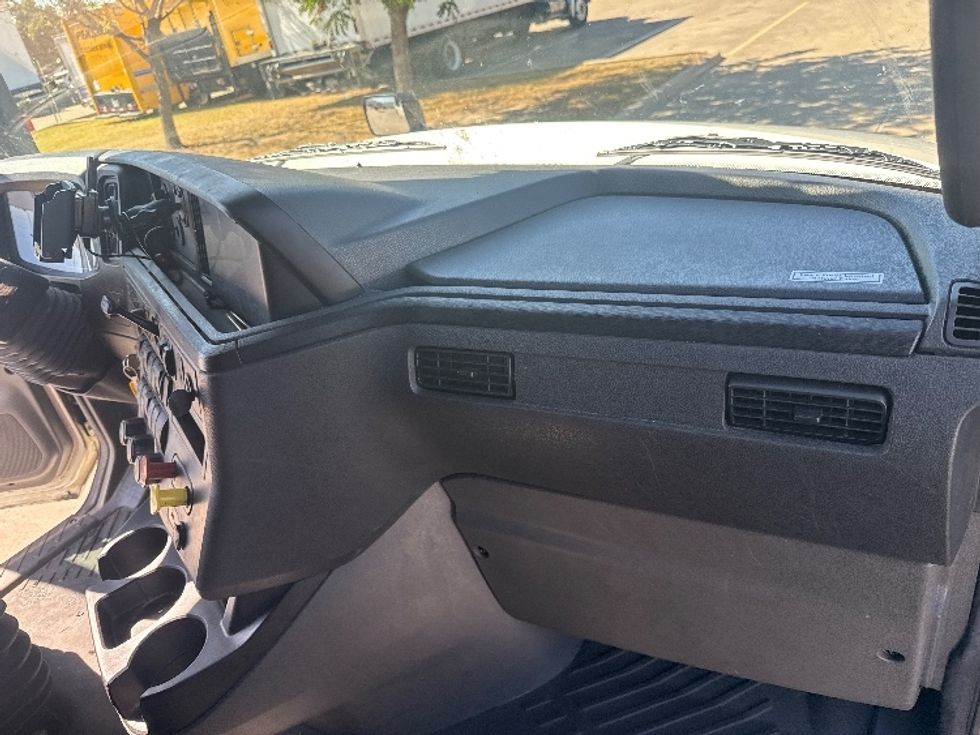 Sleeper Tractor-Heavy Duty Tractors-International-2023-LT625-Dallas-TX-685,670\n\t\tmiles-$ 45,500 - Image 14