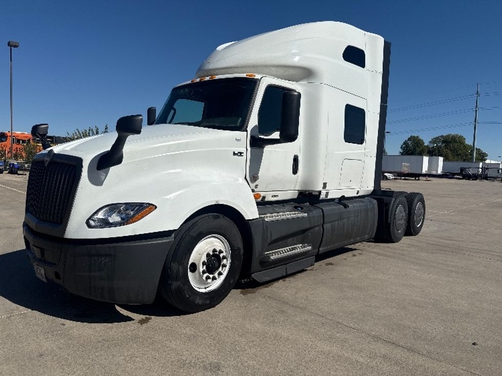 Sleeper Tractor-Heavy Duty Tractors-International-2023-LT625-Dallas-TX-685,670\n\t\tmiles-$ 45,500 - Image 3
