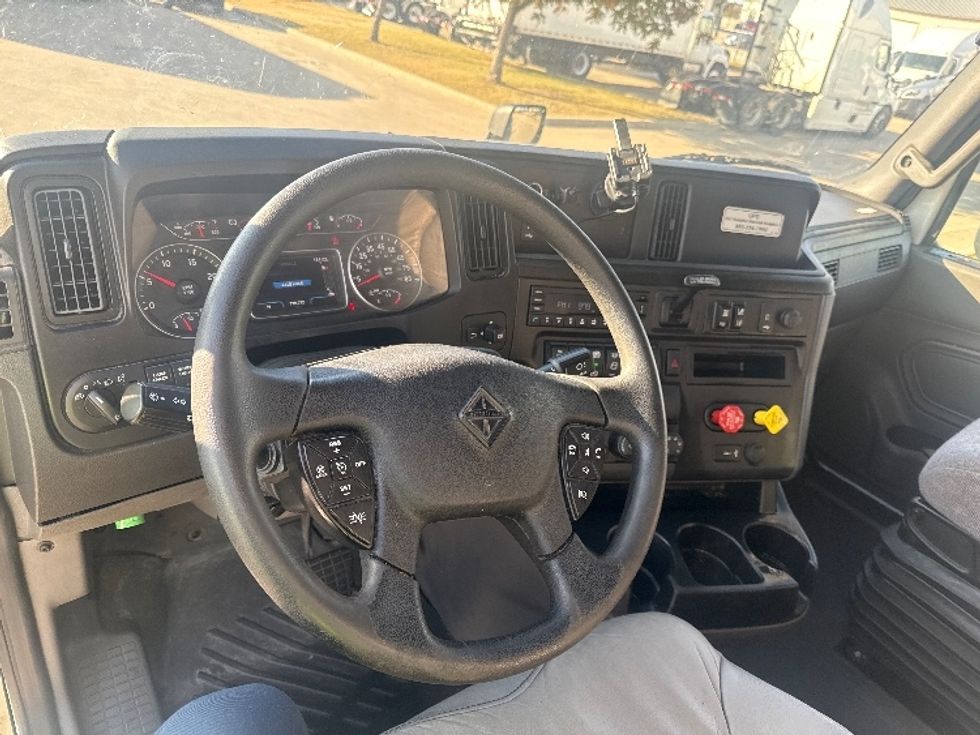 Sleeper Tractor-Heavy Duty Tractors-International-2023-LT625-Dallas-TX-778,771\n\t\tmiles-$ 38,500 - Image 10