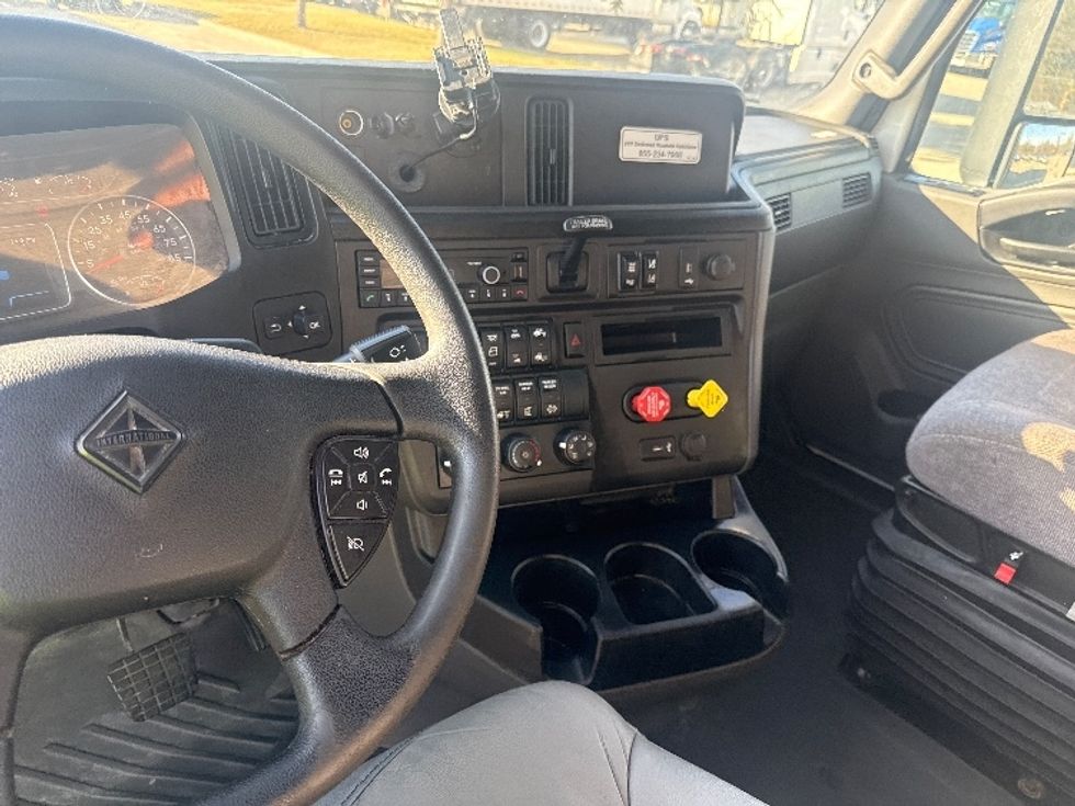 Sleeper Tractor-Heavy Duty Tractors-International-2023-LT625-Dallas-TX-778,771\n\t\tmiles-$ 38,500 - Image 12