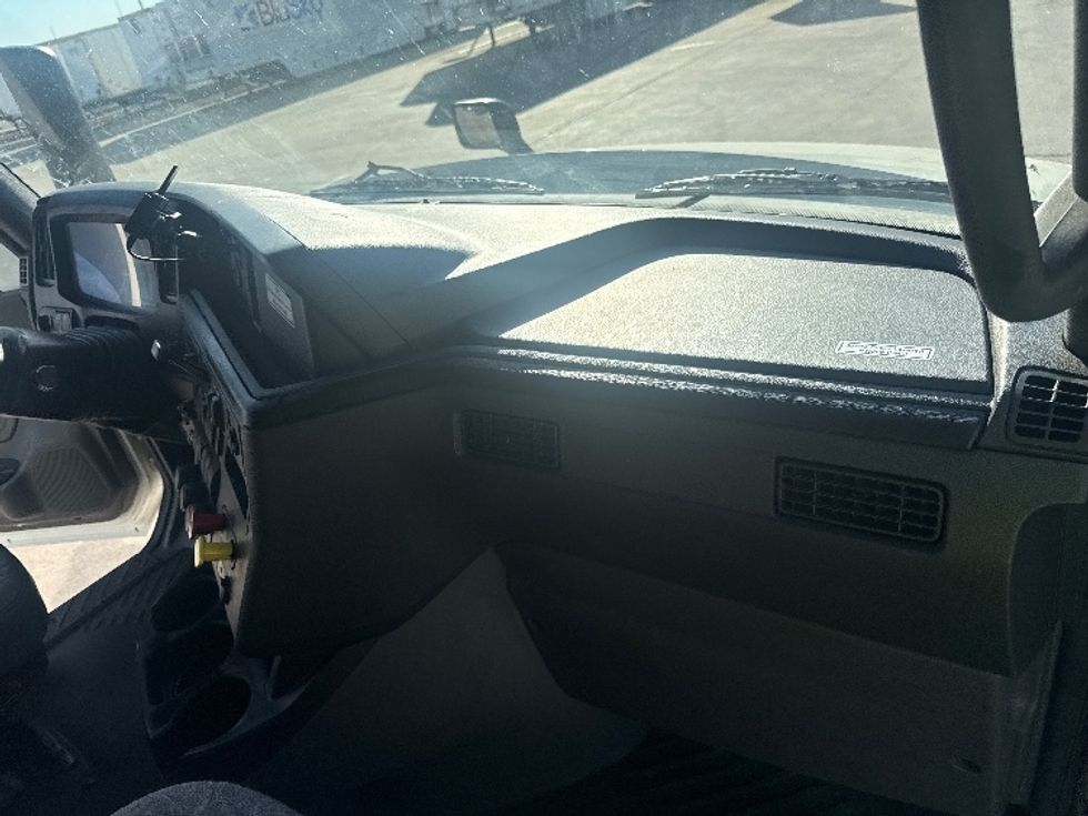 Sleeper Tractor-Heavy Duty Tractors-International-2023-LT625-Dallas-TX-778,771\n\t\tmiles-$ 38,500 - Image 14