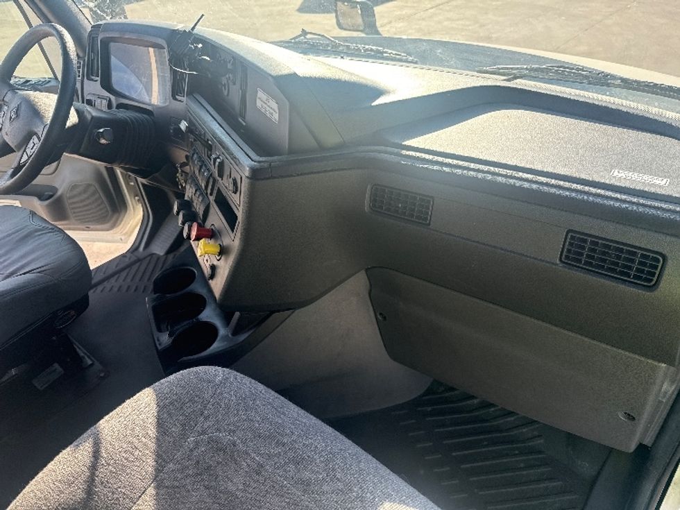Sleeper Tractor-Heavy Duty Tractors-International-2023-LT625-Dallas-TX-778,771\n\t\tmiles-$ 38,500 - Image 15
