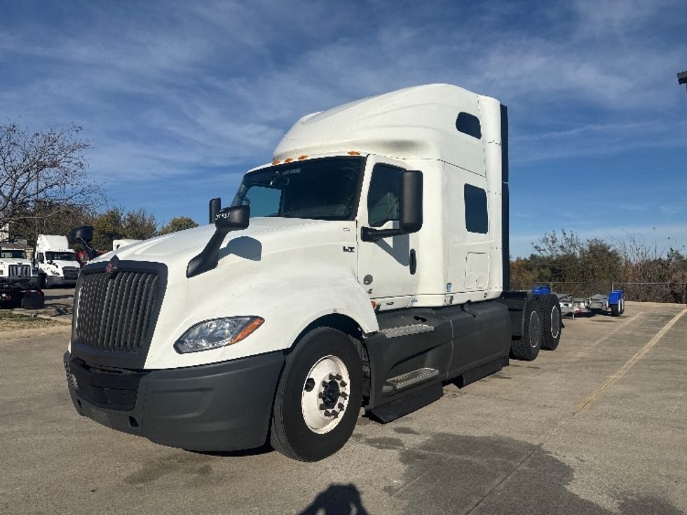 Sleeper Tractor-Heavy Duty Tractors-International-2023-LT625-Dallas-TX-778,771\n\t\tmiles-$ 38,500 - Image 3