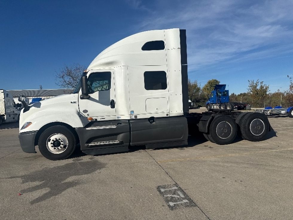 Sleeper Tractor-Heavy Duty Tractors-International-2023-LT625-Dallas-TX-778,771\n\t\tmiles-$ 38,500 - Image 4