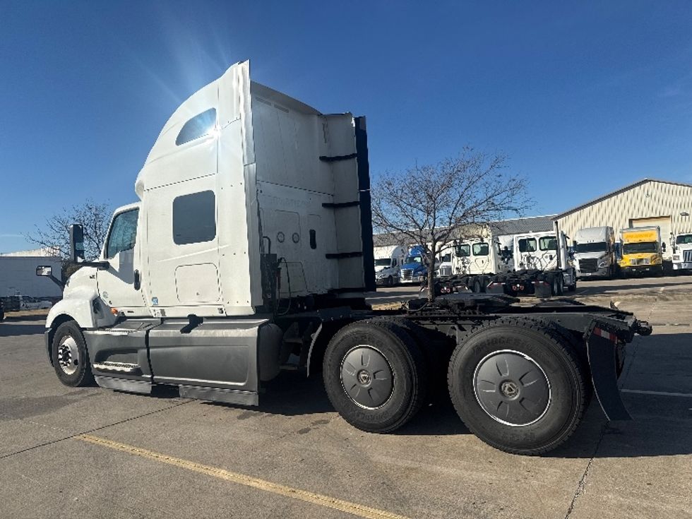 Sleeper Tractor-Heavy Duty Tractors-International-2023-LT625-Dallas-TX-778,771\n\t\tmiles-$ 38,500 - Image 5