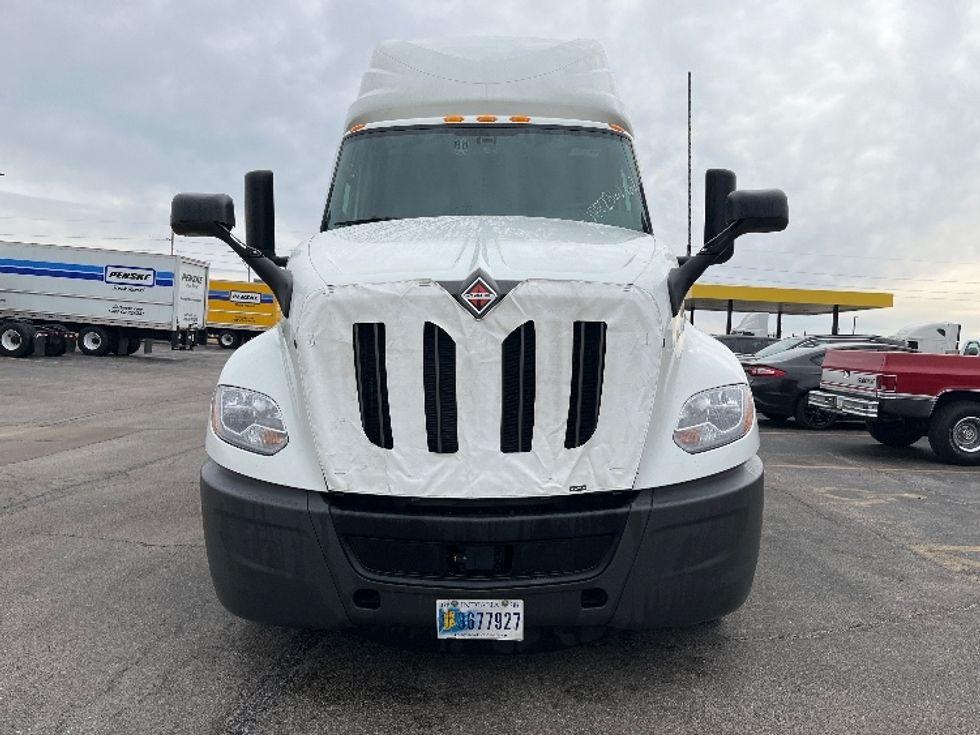 Sleeper Tractor-Heavy Duty Tractors-International-2023-LT625-Davenport-IA-678,651\n\t\tmiles-$ 39,750 - Image 2