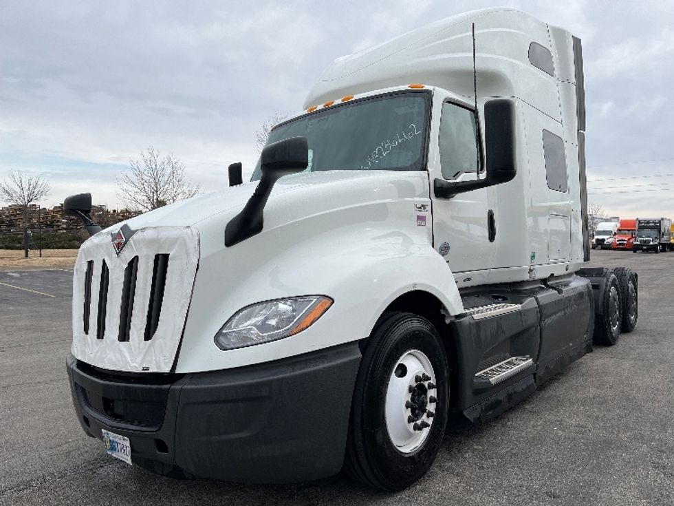 Sleeper Tractor-Heavy Duty Tractors-International-2023-LT625-Davenport-IA-678,651\n\t\tmiles-$ 39,750 - Image 3