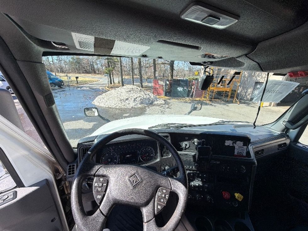 Sleeper Tractor-Heavy Duty Tractors-International-2023-LT625-Dayton-NJ-658,022\n\t\tmiles-$ 40,000 - Image 11