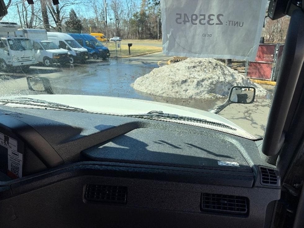 Sleeper Tractor-Heavy Duty Tractors-International-2023-LT625-Dayton-NJ-658,022\n\t\tmiles-$ 40,000 - Image 14