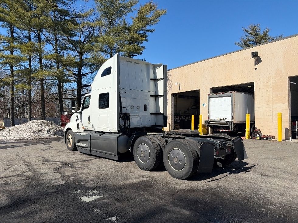Sleeper Tractor-Heavy Duty Tractors-International-2023-LT625-Dayton-NJ-658,022\n\t\tmiles-$ 40,000 - Image 5