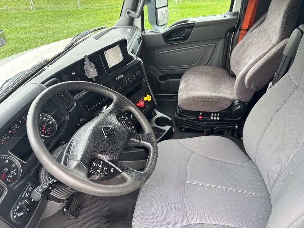 Sleeper Tractor-Heavy Duty Tractors-International-2023-LT625-Dayton-NJ-847,614\n\t\tmiles-$ 35,750 - Image 10