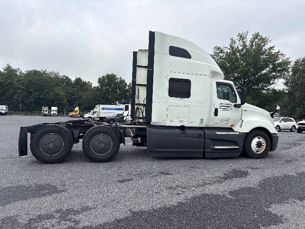 Sleeper Tractor-Heavy Duty Tractors-International-2023-LT625-Dayton-NJ-847,614\n\t\tmiles-$ 35,750 - Image 8