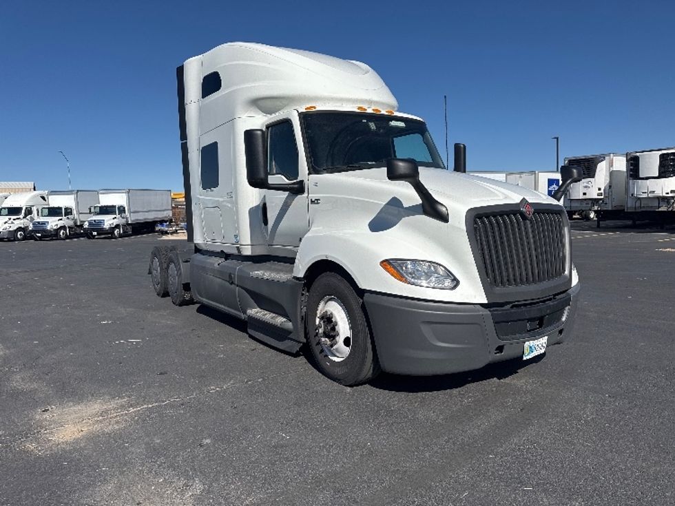 Sleeper Tractor-Heavy Duty Tractors-International-2023-LT625-Denver-CO-605,287\n\t\tmiles-$ 50,500 - Image 1