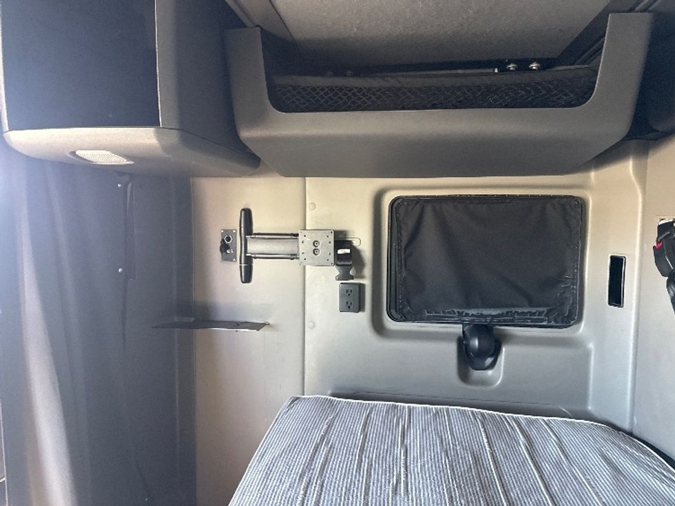 Sleeper Tractor-Heavy Duty Tractors-International-2023-LT625-Denver-CO-605,287\n\t\tmiles-$ 50,500 - Image 18