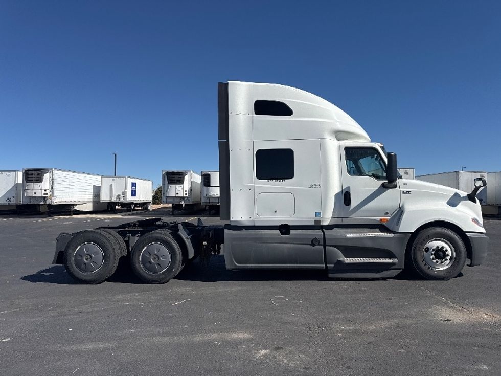 Sleeper Tractor-Heavy Duty Tractors-International-2023-LT625-Denver-CO-605,287\n\t\tmiles-$ 50,500 - Image 8