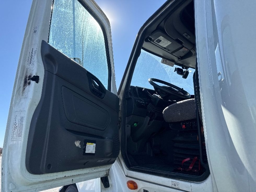 Sleeper Tractor-Heavy Duty Tractors-International-2023-LT625-Denver-CO-605,287\n\t\tmiles-$ 50,500 - Image 9