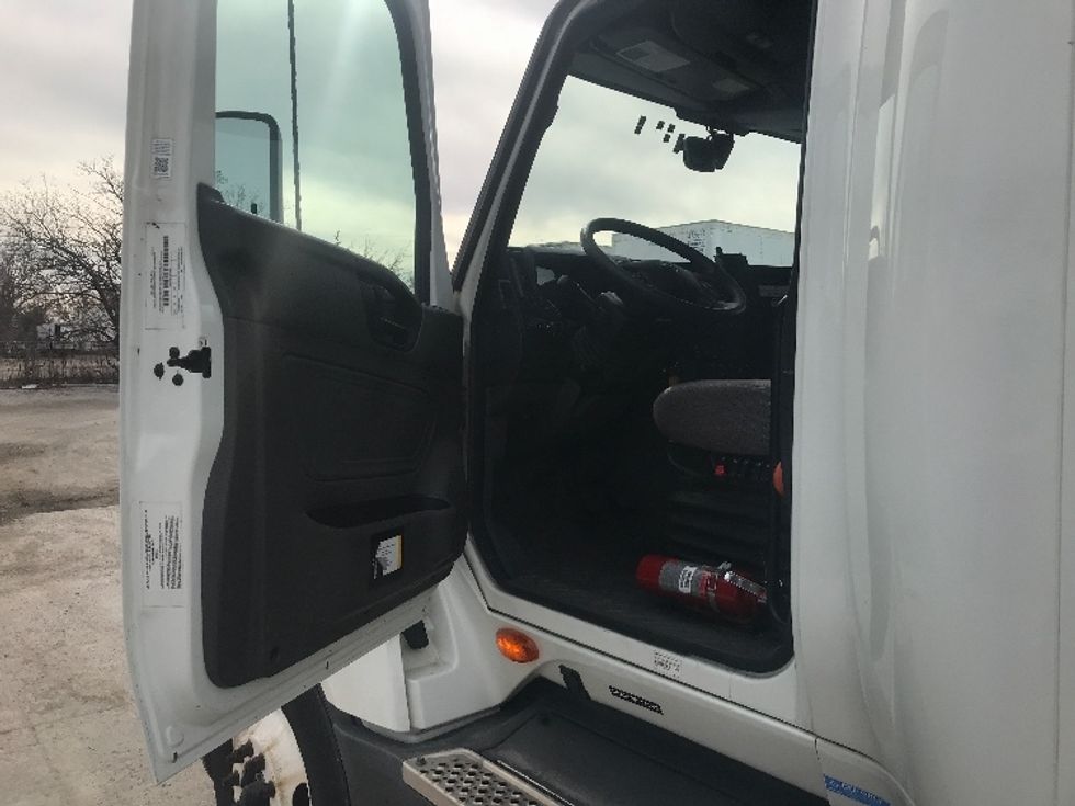 Sleeper Tractor-Heavy Duty Tractors-International-2023-LT625-Des Moines-IA-666,870\n\t\tmiles-$ 40,750 - Image 9