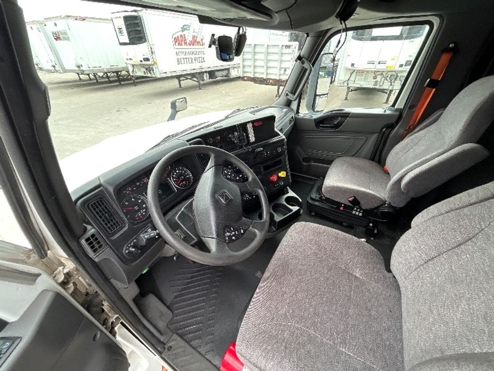 Sleeper Tractor-Heavy Duty Tractors-International-2023-LT625-Des Moines-IA-702,285\n\t\tmiles-$ 39,000 - Image 10