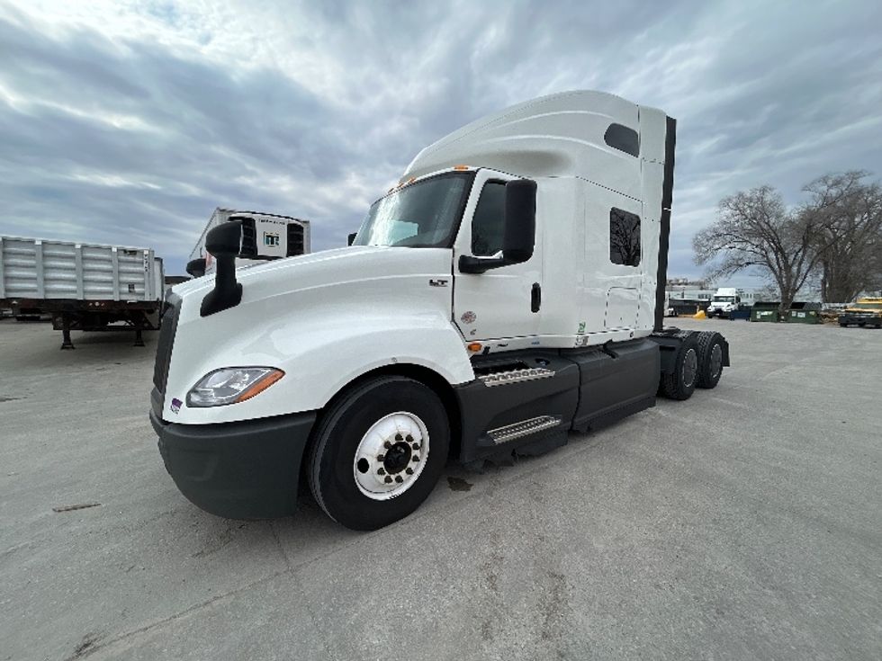 Sleeper Tractor-Heavy Duty Tractors-International-2023-LT625-Des Moines-IA-702,285\n\t\tmiles-$ 39,000 - Image 3