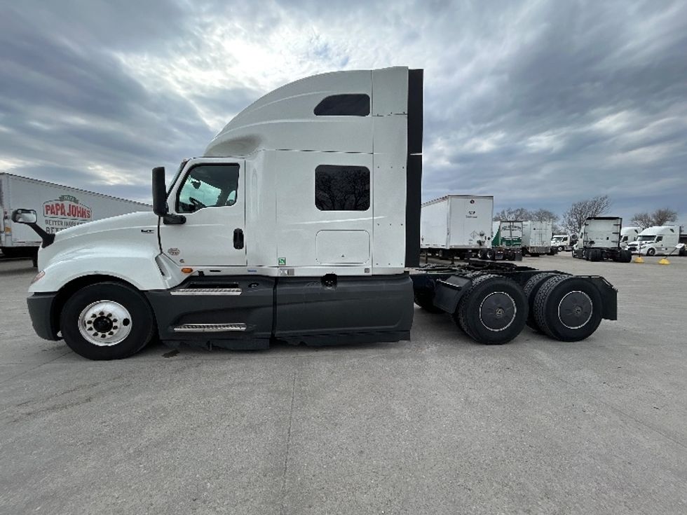 Sleeper Tractor-Heavy Duty Tractors-International-2023-LT625-Des Moines-IA-702,285\n\t\tmiles-$ 39,000 - Image 4