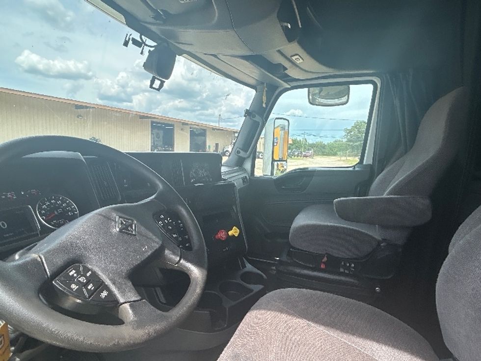 Sleeper Tractor-Heavy Duty Tractors-International-2023-LT625-Dothan-AL-554,626\n\t\tmiles-$ 65,250 - Image 10