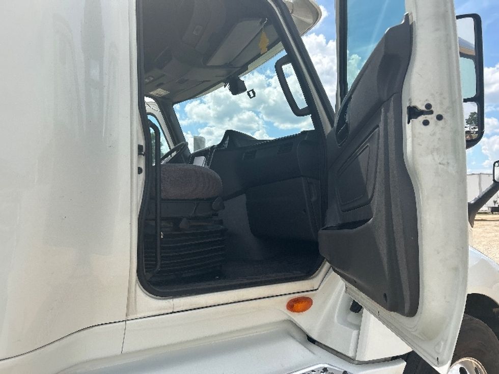 Sleeper Tractor-Heavy Duty Tractors-International-2023-LT625-Dothan-AL-554,626\n\t\tmiles-$ 65,250 - Image 13