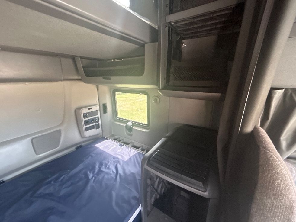 Sleeper Tractor-Heavy Duty Tractors-International-2023-LT625-Dothan-AL-554,626\n\t\tmiles-$ 65,250 - Image 18