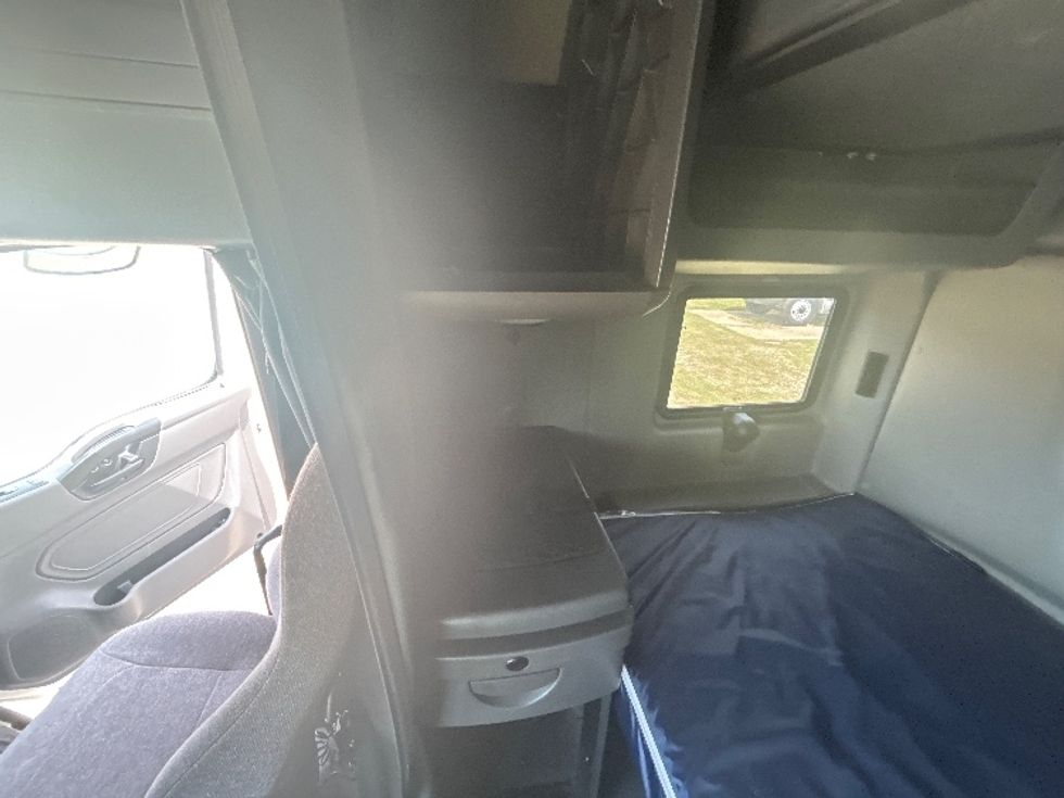 Sleeper Tractor-Heavy Duty Tractors-International-2023-LT625-Dothan-AL-554,626\n\t\tmiles-$ 65,250 - Image 19