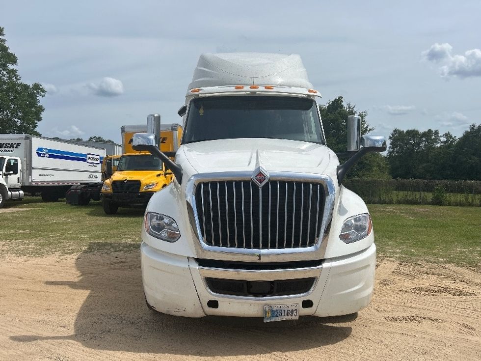 Sleeper Tractor-Heavy Duty Tractors-International-2023-LT625-Dothan-AL-554,626\n\t\tmiles-$ 65,250 - Image 2