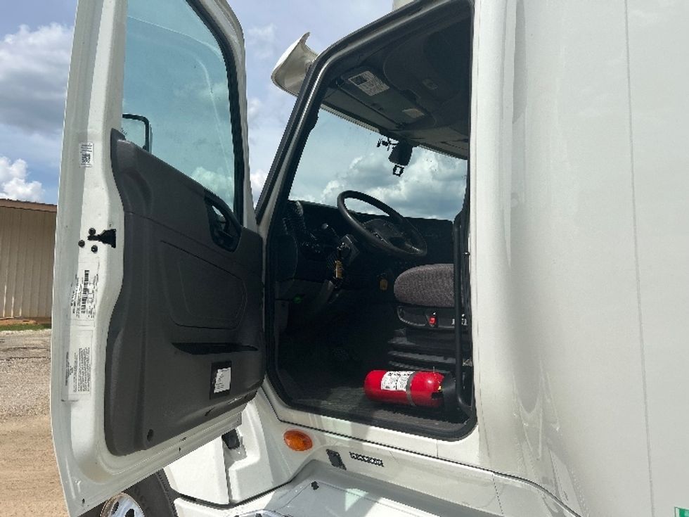 Sleeper Tractor-Heavy Duty Tractors-International-2023-LT625-Dothan-AL-554,626\n\t\tmiles-$ 65,250 - Image 9