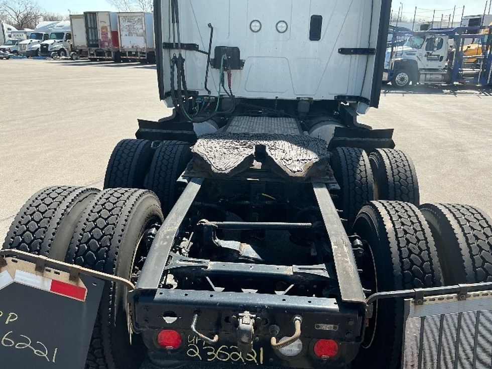 Sleeper Tractor-Heavy Duty Tractors-International-2023-LT625-East Chicago-IN-435,992\n\t\tmiles-$ 61,500 - Image 6