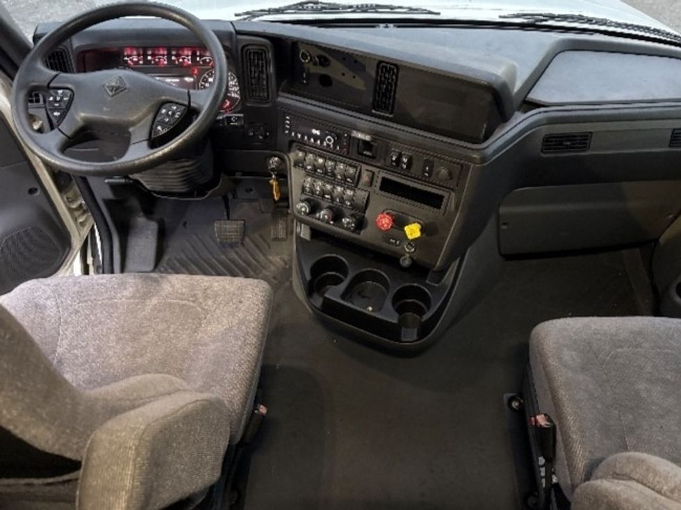 Sleeper Tractor-Heavy Duty Tractors-International-2023-LT625-East Chicago-IN-545,685\n\t\tmiles-$ 50,750 - Image 12