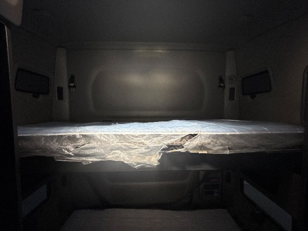 Sleeper Tractor-Heavy Duty Tractors-International-2023-LT625-East Chicago-IN-545,685\n\t\tmiles-$ 50,750 - Image 22