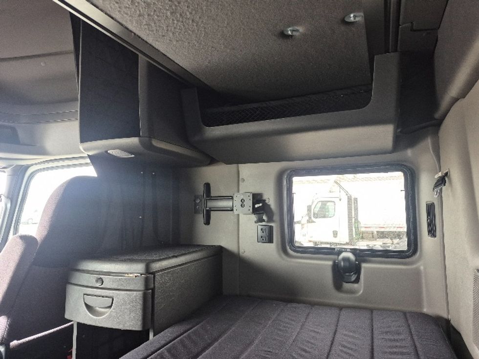 Sleeper Tractor-Heavy Duty Tractors-International-2023-LT625-East Chicago-IN-629,672\n\t\tmiles-$ 39,750 - Image 19