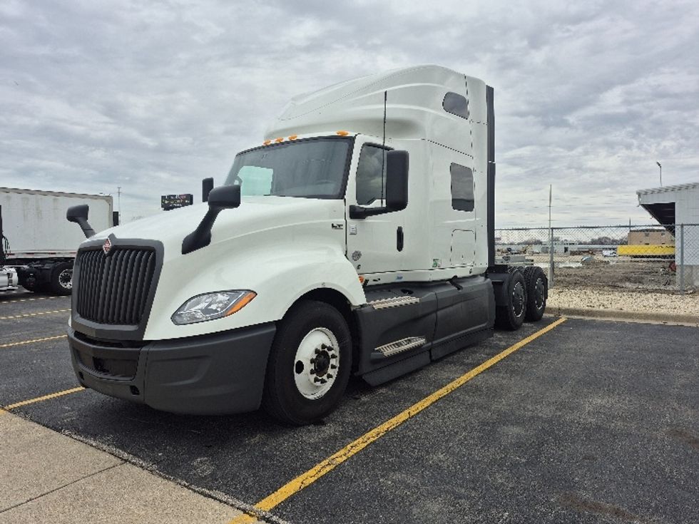 Sleeper Tractor-Heavy Duty Tractors-International-2023-LT625-East Chicago-IN-629,672\n\t\tmiles-$ 39,750 - Image 3