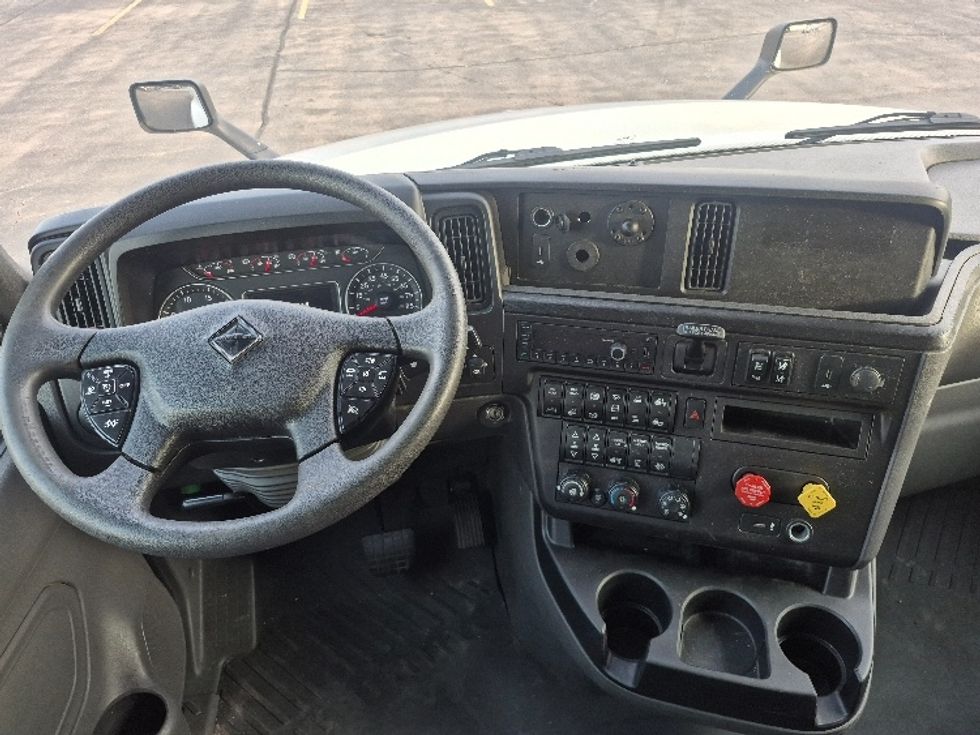 Sleeper Tractor-Heavy Duty Tractors-International-2023-LT625-East Chicago-IN-631,964\n\t\tmiles-$ 42,500 - Image 11