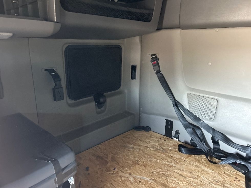 Sleeper Tractor-Heavy Duty Tractors-International-2023-LT625-East Chicago-IN-666,510\n\t\tmiles-$ 39,250 - Image 19