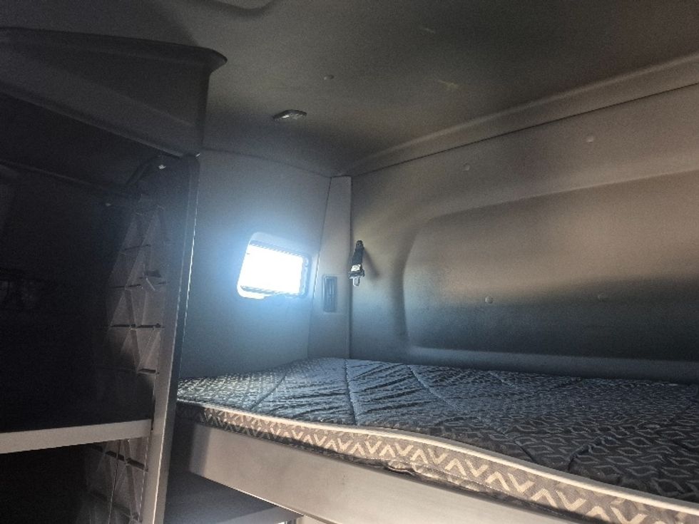 Sleeper Tractor-Heavy Duty Tractors-International-2023-LT625-East Chicago-IN-678,878\n\t\tmiles-$ 38,250 - Image 23