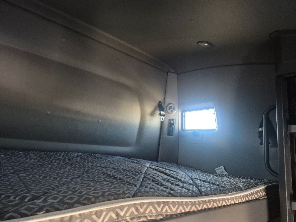 Sleeper Tractor-Heavy Duty Tractors-International-2023-LT625-East Chicago-IN-678,878\n\t\tmiles-$ 38,250 - Image 24