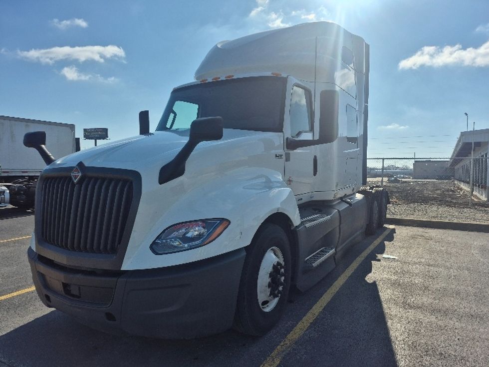 Sleeper Tractor-Heavy Duty Tractors-International-2023-LT625-East Chicago-IN-678,878\n\t\tmiles-$ 38,250 - Image 3