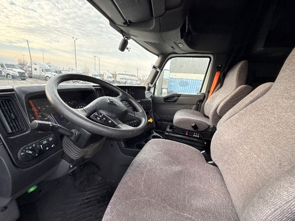 Sleeper Tractor-Heavy Duty Tractors-International-2023-LT625-East Chicago-IN-684,696\n\t\tmiles-$ 37,500 - Image 10