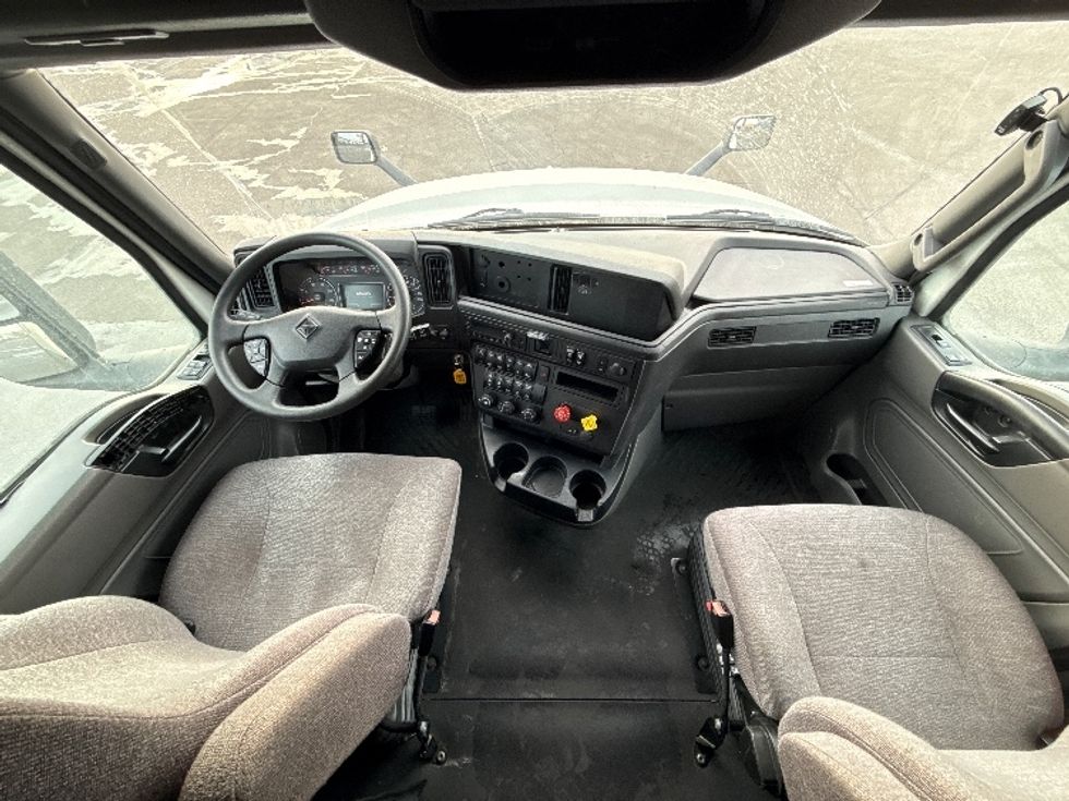 Sleeper Tractor-Heavy Duty Tractors-International-2023-LT625-East Chicago-IN-684,696\n\t\tmiles-$ 37,500 - Image 12