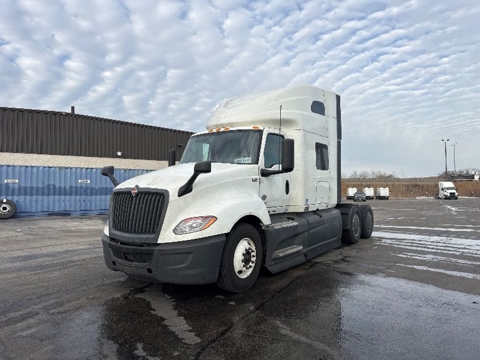 Sleeper Tractor-Heavy Duty Tractors-International-2023-LT625-East Chicago-IN-684,696\n\t\tmiles-$ 37,500 - Image 3