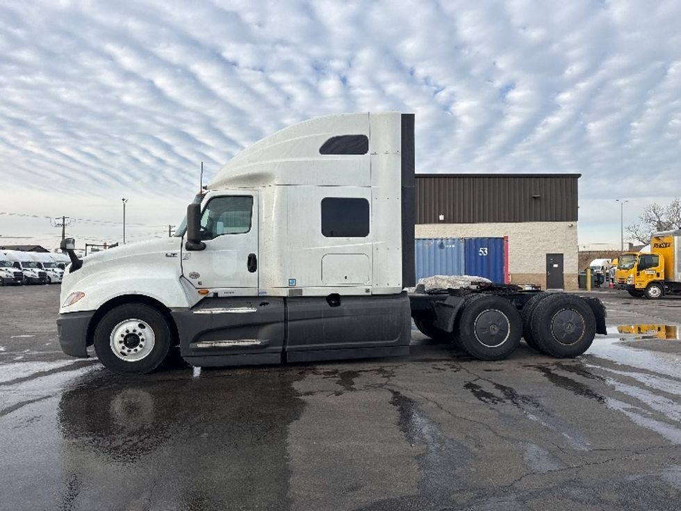 Sleeper Tractor-Heavy Duty Tractors-International-2023-LT625-East Chicago-IN-684,696\n\t\tmiles-$ 37,500 - Image 4