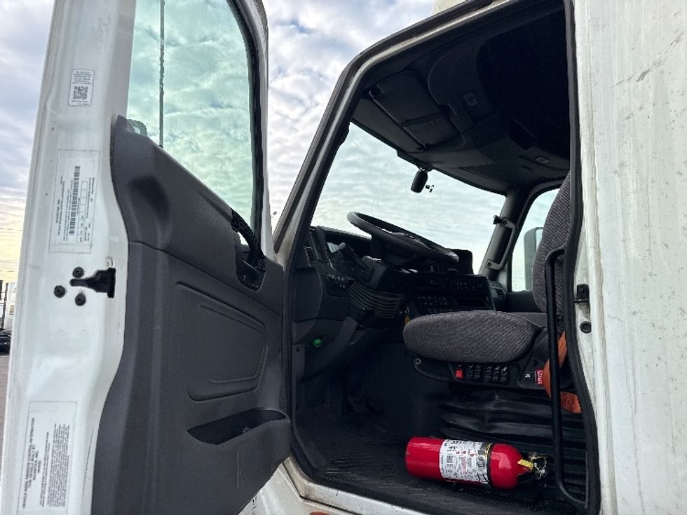 Sleeper Tractor-Heavy Duty Tractors-International-2023-LT625-East Chicago-IN-684,696\n\t\tmiles-$ 37,500 - Image 9