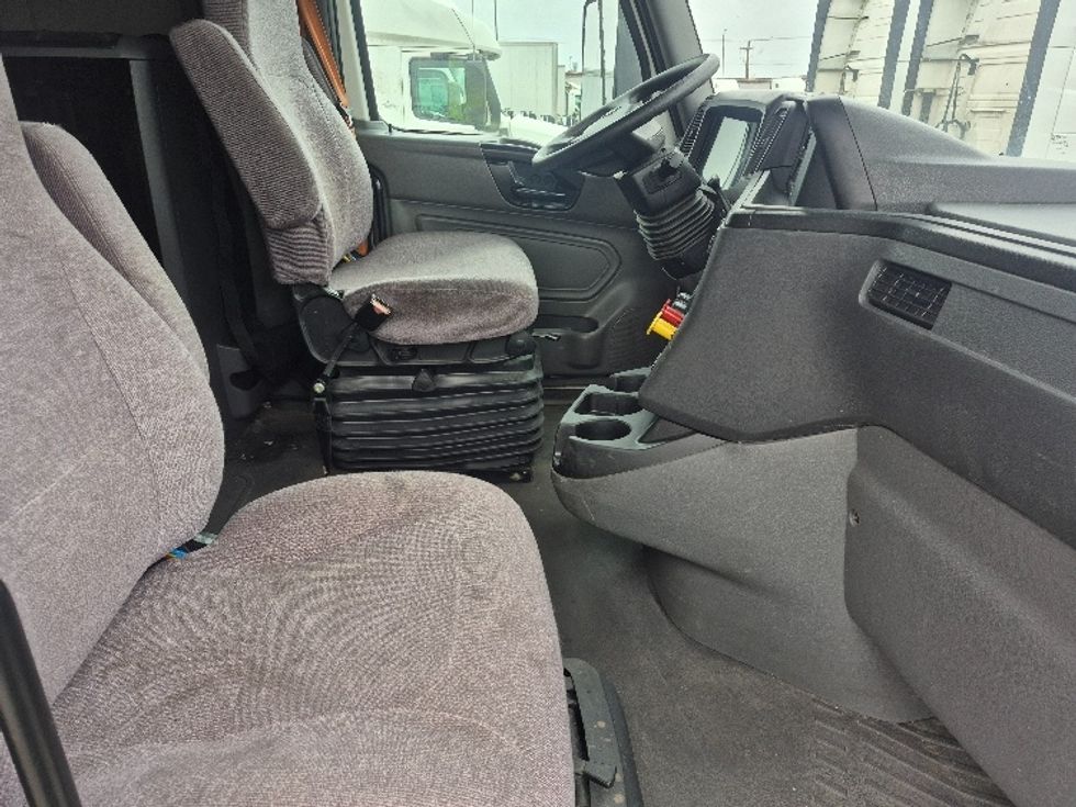 Sleeper Tractor-Heavy Duty Tractors-International-2023-LT625-East Chicago-IN-692,544\n\t\tmiles-$ 37,000 - Image 15