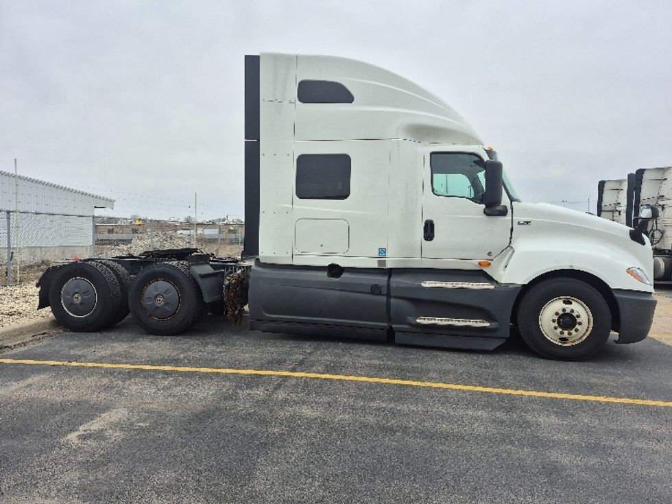 Sleeper Tractor-Heavy Duty Tractors-International-2023-LT625-East Chicago-IN-692,544\n\t\tmiles-$ 37,000 - Image 8