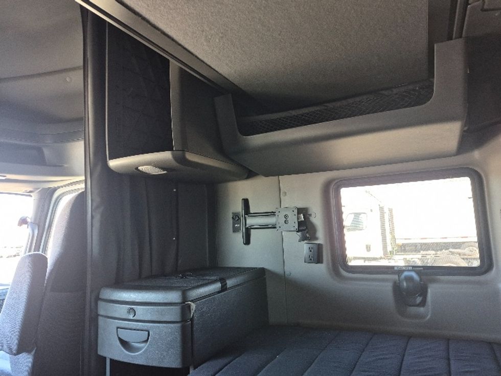 Sleeper Tractor-Heavy Duty Tractors-International-2023-LT625-East Chicago-IN-696,594\n\t\tmiles-$ 36,500 - Image 19